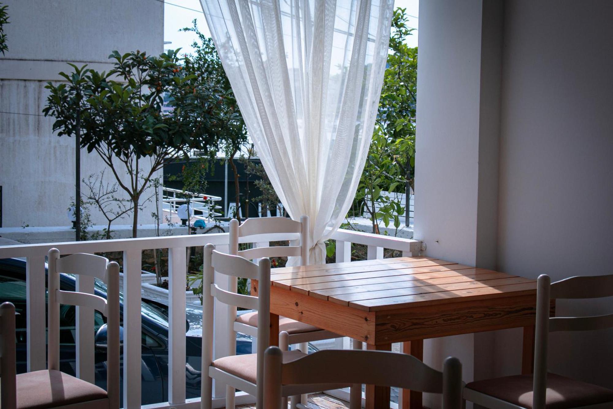 סרנדה Hotel Fron מראה חיצוני תמונה